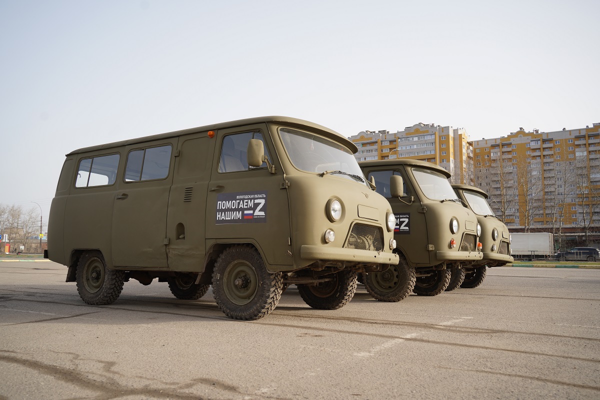Еще три машины передала Вологодчина  в войсковые части в зону СВО.