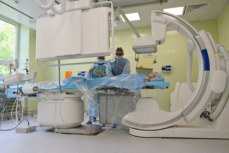 Больница Вологодской области вошла в десятку лучших медучреждений России по количеству высокотехнологичных вмешательств при инсультах .